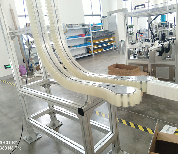 1629020639104438.jpg 夾瓶輸送機(jī)-(2).jpg